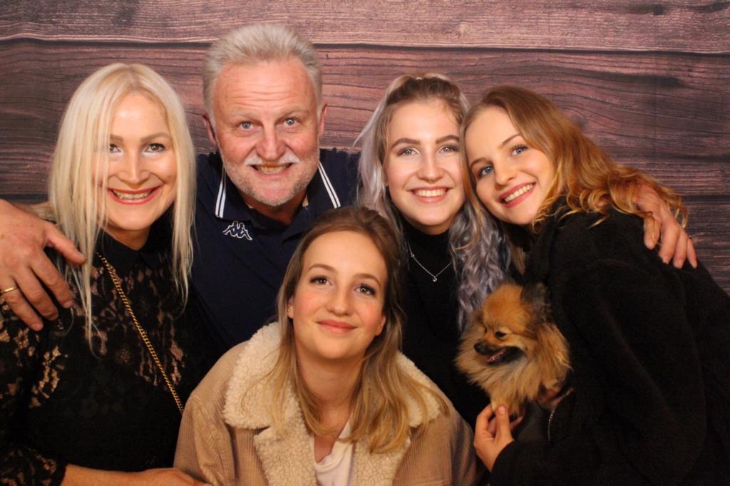 Mag. Marlies Erler, Roman Erler mit den Töchtern Antonia, Maria und Anna
